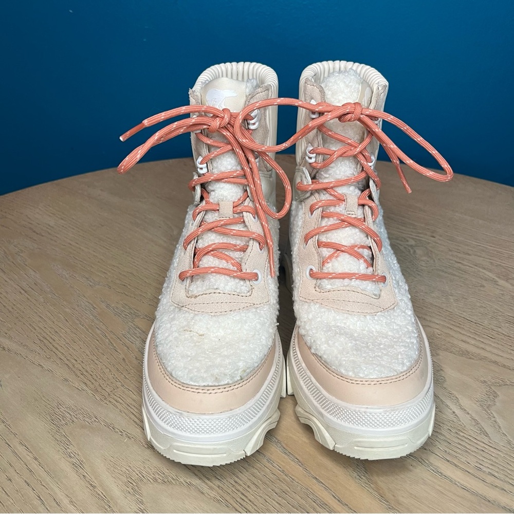 Sorel Women's Brex Cozy Lace Waterproof Boot Nova Sand Sea Salt Size 6.5 - Picture 4 of 10